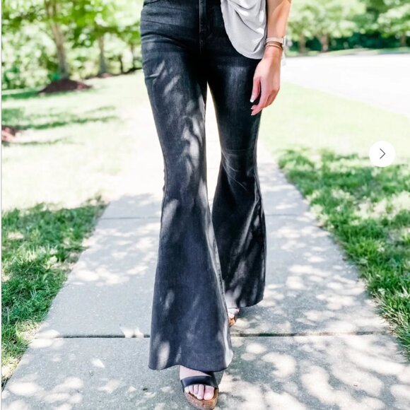 Judy Blue High Waisted Super Flare Jeans - Black Wash - Picture 2 of 15